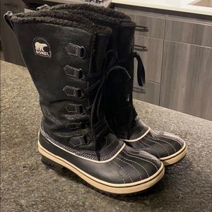 Black Sorel Winter Boots